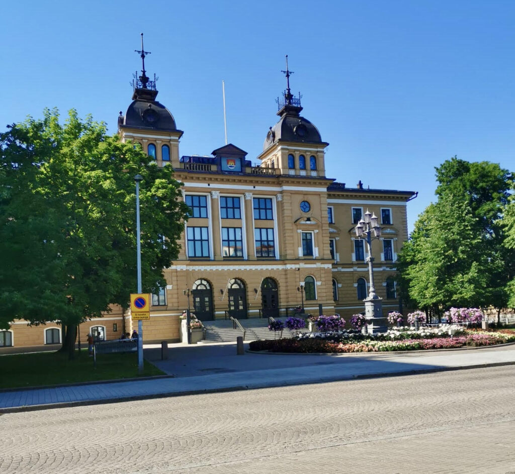 A photo of Oulu City Hall, where Michael went for his citizenship appointment.